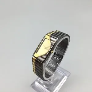 SEIKO レディースウォッチ 2Y00-5G29 ゴールド/ブラック Vintage Seiko Women Watch Gold Tone Black Wave Half Moon